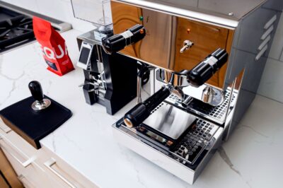 Profitec Pro 300 Espresso Machine Review –  PID Control, Features & Performance